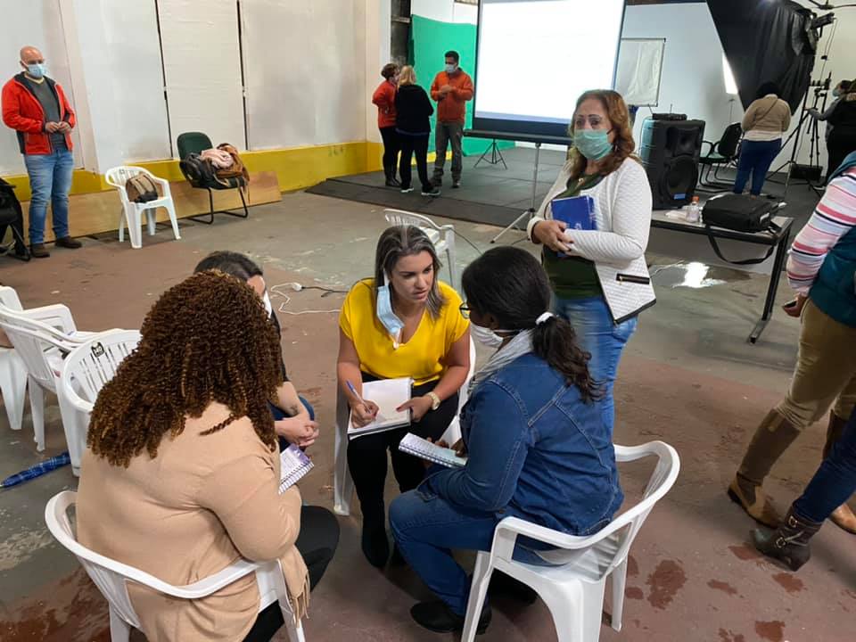 Pré-candidatas a vereadoras participam de treinamento em comunicação para campanha eleitoral