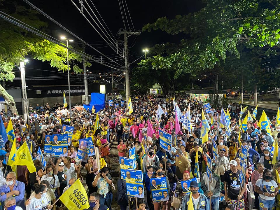 COMÍCIO DE FELIPE AUGUSTO ATRAI MAIS DE 3 MIL PESSOAS NA TOPÓLÂNDIA