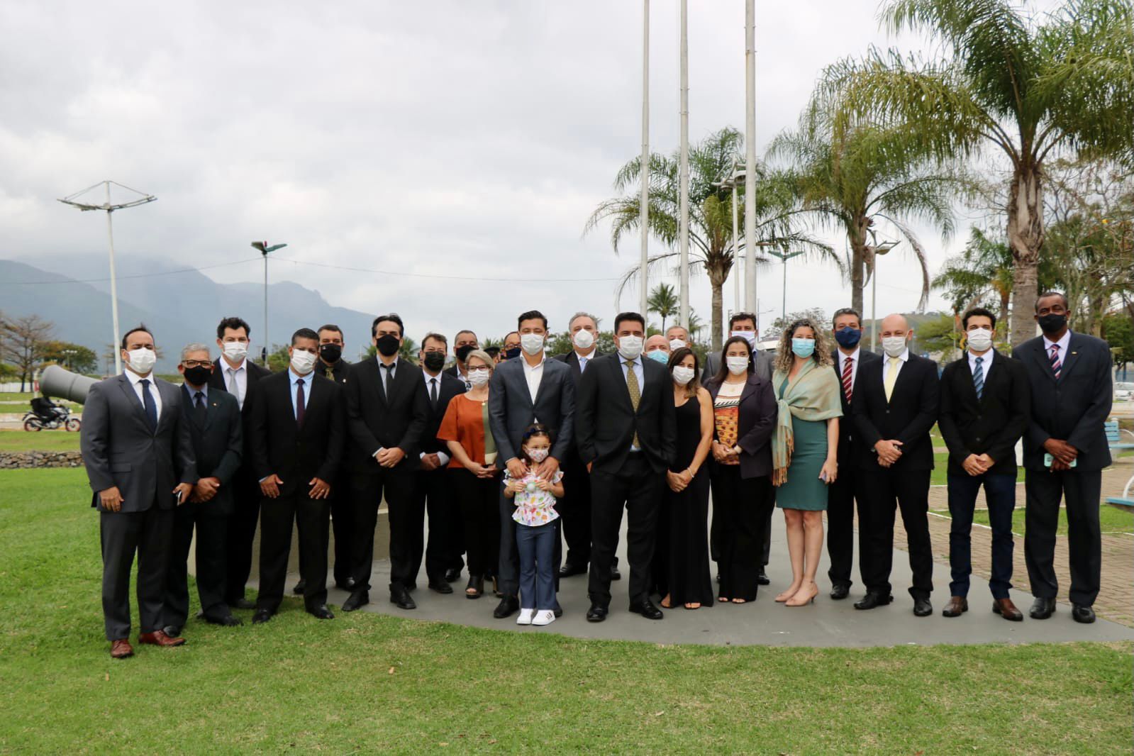 Prefeito Felipe Augusto participa do hasteamento das bandeiras em comemoração à Independência do Brasil