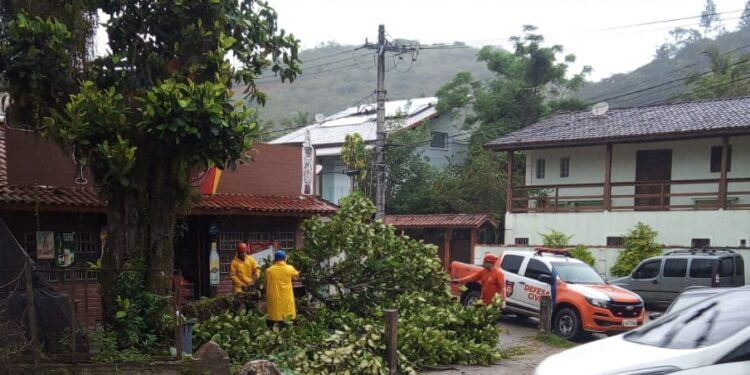 Defesa Civil de São Sebastião registra baixo número de ocorrências até o momento