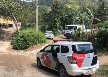 Prefeitura impede construção irregular em área de preservação permanente no bairro Maresias