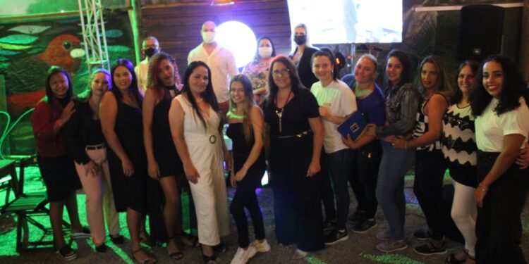 Prefeitura forma 23 alunos em curso profissionalizante voltado aos moradores dos bairros da Costa Sul