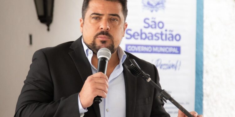 Prefeito Felipe Augusto celebra um ano da Ponte de Barra do Una