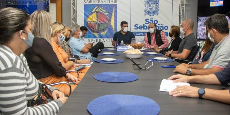 Prefeito Felipe Augusto anuncia parceria com a SOMAR para instalação de um Centro de Castração na Costa Sul