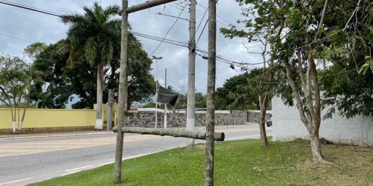 Totens expositores da Prefeitura de São Sebastião são alvos de furto