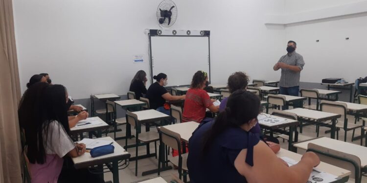 Sebastianenses selecionados no Programa Bolsa Empreendedor realizam cursos de formalização