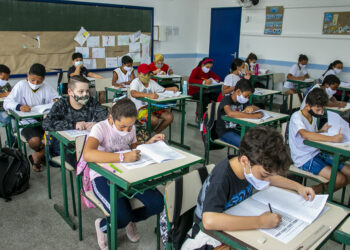 Estudantes da rede municipal de São Sebastião realizam provas do Saeb a partir de segunda-feira (22)