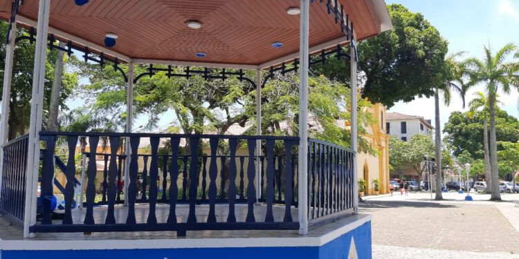 Prefeitura realiza serviços de zeladoria urbana nos bairros da Região Central