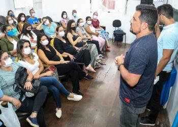 Prefeito Felipe Augusto acompanha entrega de aparelhos e equipamentos médicos às USFs
