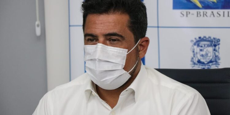 Prefeito Felipe Augusto comemora conquista da Patrulha Maria da Penha de São Sebastião, considerada a melhor do estado de SP