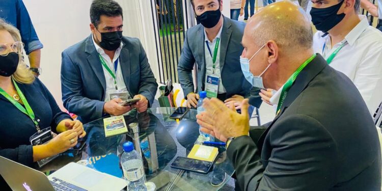 Prefeito de São Sebastião participa de reuniões de trabalho na Festuris 2021