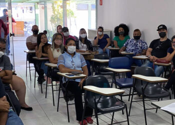 Profissionais do transporte escolar adaptado de São Sebastião recebem treinamento sobre prevenção de acidentes