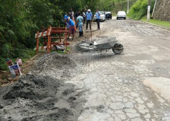 Prefeitura realiza serviços de drenagem no bairro Barequeçaba