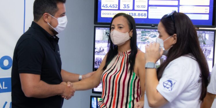 Prefeito Felipe Augusto publica lei que ajusta piso salarial de agentes de combate a endemias do município