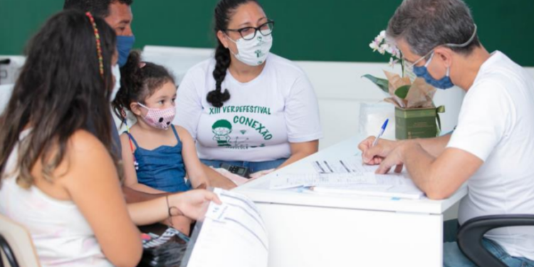 Com médicos voluntários do Albert Einstein, Mutirão da Saúde promovido pelo Instituto Verdescola oferece atendimentos, consultas e exames gratuitos em diversas especialidades