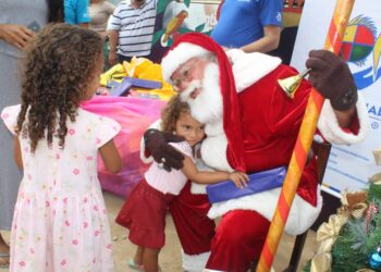 Fundo Social entrega 3 mil brinquedos em vilas e comunidades sebastianenses