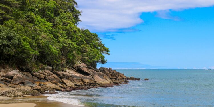 São Sebastião é um dos 20 destinos nacionais mais procurados para férias de verão