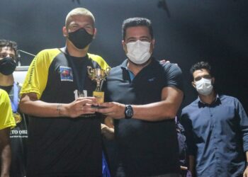 Prefeito Felipe Augusto participa do “Destaque Esportivo 2021” de São Sebastião