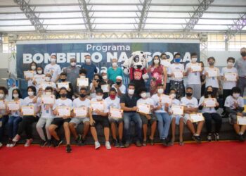 Prefeitura de São Sebastião forma 411 estudantes no Programa Bombeiro na Escola
