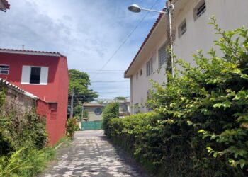Prefeitura instala luminárias de LED na Viela das Vieiras no bairro Porto Grande