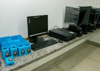 Escolas municipais de São Sebastião começam a receber computadores do projeto de inclusão digital da Petrobras