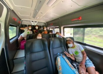 Crianças participam de vivência sobre cultura caiçara