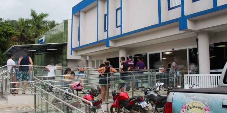 Prefeito Felipe Augusto observa novos números referentes à Covid-19 e síndrome gripal