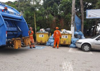 Limpeza de praias e ruas segue intensificada e São Sebastião é a cidade mais limpa e organizada da região