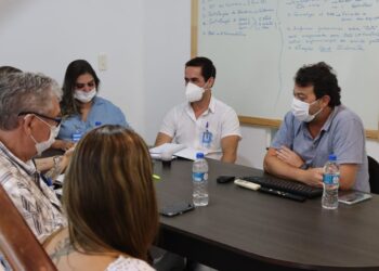 Equipe técnica do Hospital de Clínicas de São Sebastião discute estratégias para cenário de agravamento da Covid-19