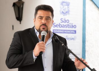 Prefeito Felipe Augusto regulamenta instalação e uso de extensão temporária de passeio público (parklet) em São Sebastião   