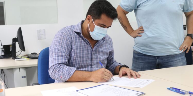 Prefeito Felipe Augusto participa de posse dos conselheiros do Instituto Previdenciário de São Sebastião