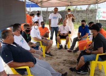 Prefeito Felipe Augusto apoia protesto de trabalhadores do Porto de São Sebastião contra a desestatização dos portos brasileiros