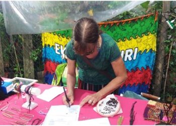 Prefeitura de São Sebastião entrega alvarás de funcionamento aos artesãos do município