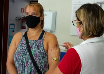   Vacinação contra Covid-19 será suspensa na semana do Carnaval