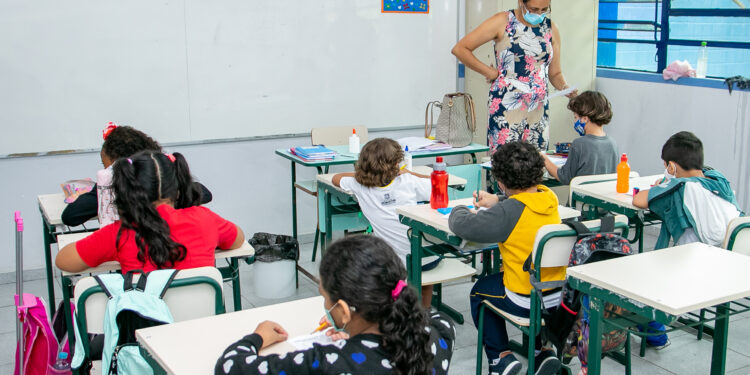 Prefeitura de São Sebastião inicia ano letivo em 67 unidades de ensino