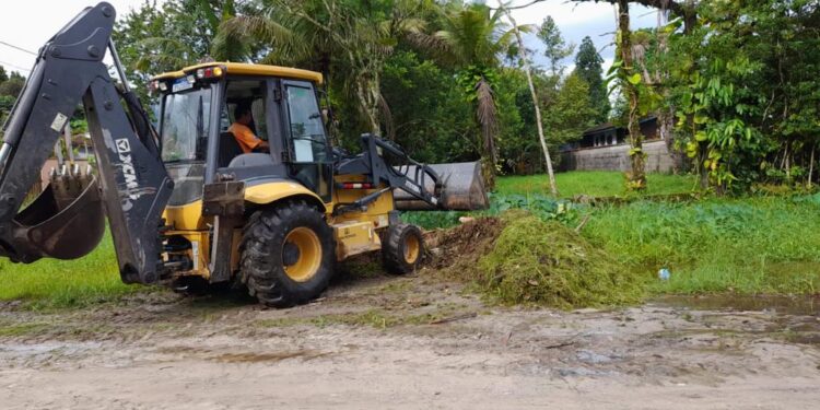 Serviços de manutenção e de prevenção a enchentes são feitos em Boraceia e Engenho, em São Sebastião