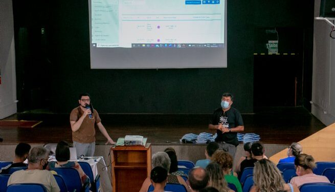 Prefeitura de São Sebastião promove reuniões sobre uso do diário de classe eletrônico nas escolas municipais
