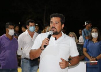 Prefeito Felipe Augusto inaugurou o Plaza Skate Park Enseada