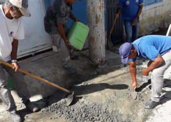 Praças do bairro Topolândia e região passam por trabalhos de manutenção urbana