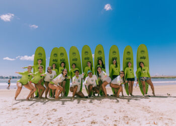 Projeto oferece aulas de surf gratuitas para mulheres em São Sebastião