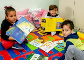 Prefeitura de São Sebastião realiza distribuição de mais de 62 mil livros do projeto na Onda da Leitura