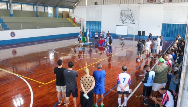 Prefeitura participa da cerimônia de entrega do piso esportivo do “Ginásio Álvaro Sebastião Moura – Neno” do Tebar Praia Clube