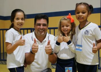 Prefeito Felipe Augusto celebra projeto “Na Onda da Leitura” que distribuirá mais de 60 mil livros em São Sebastião