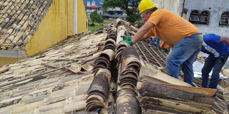 Prefeitura de São Sebastião realiza reparos na Casa da Cultura