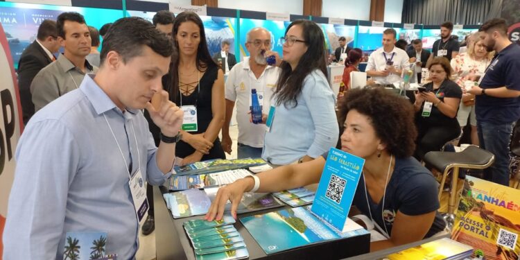 Prefeitura de São Sebastião marca presença na feira ABAV Travel SP em Águas de Lindóia
