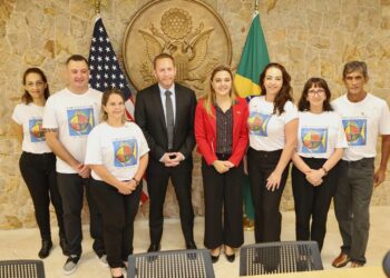 Profissionais de Enfermagem que participarão de intercâmbio na Flórida são recebidos no Consulado Geral dos Estados Unidos em São Paulo