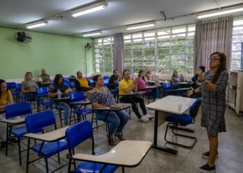 Servidores municipais de São Sebastião participam de aula inaugural da capacitação em Oratória   