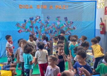 No Dia Mundial da Educação prefeitura intensifica convivência “Diga Sim Para a Paz” nas escolas da rede municipal de ensino