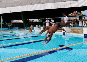 Festival de Nado Livre agita piscina do CAE do Pontal da Cruz em São Sebastião   