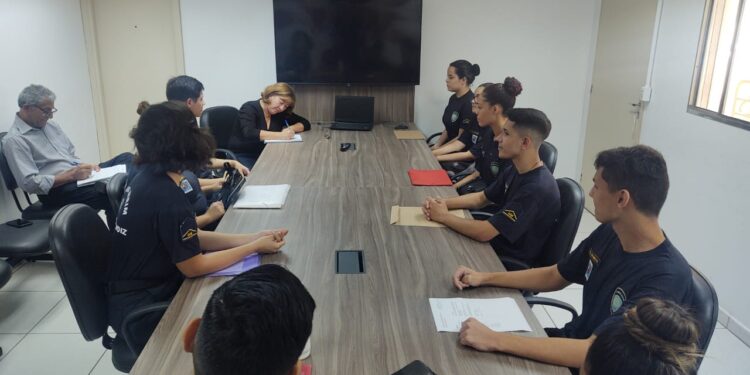 Prefeitura realiza entrevistas com guardas mirins para inserção no primeiro emprego   